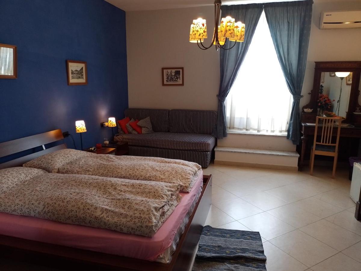 B&B Cupole E Campanili 나폴리 외부 사진